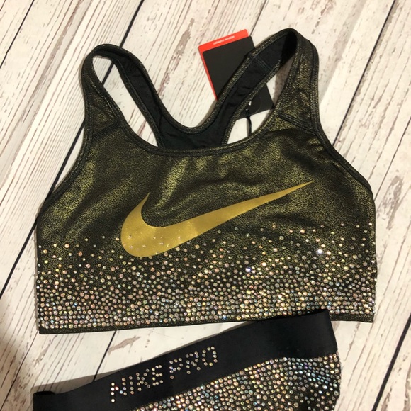 Nike Other - Nike pro set with lots of bling!